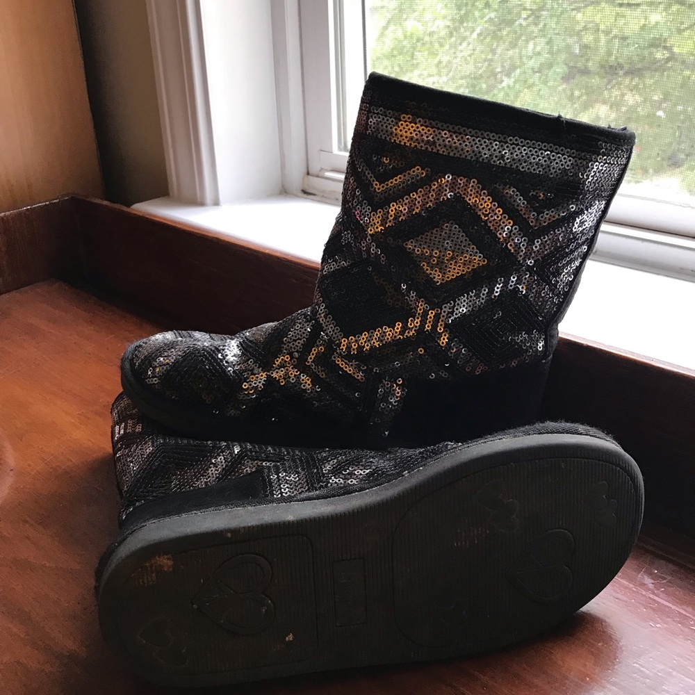 NWOT sparkle winter boots
